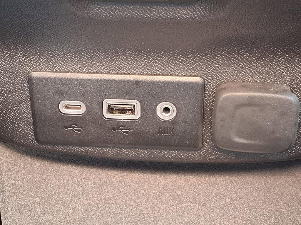 Used 2024 Chevrolet Malibu LT image 14