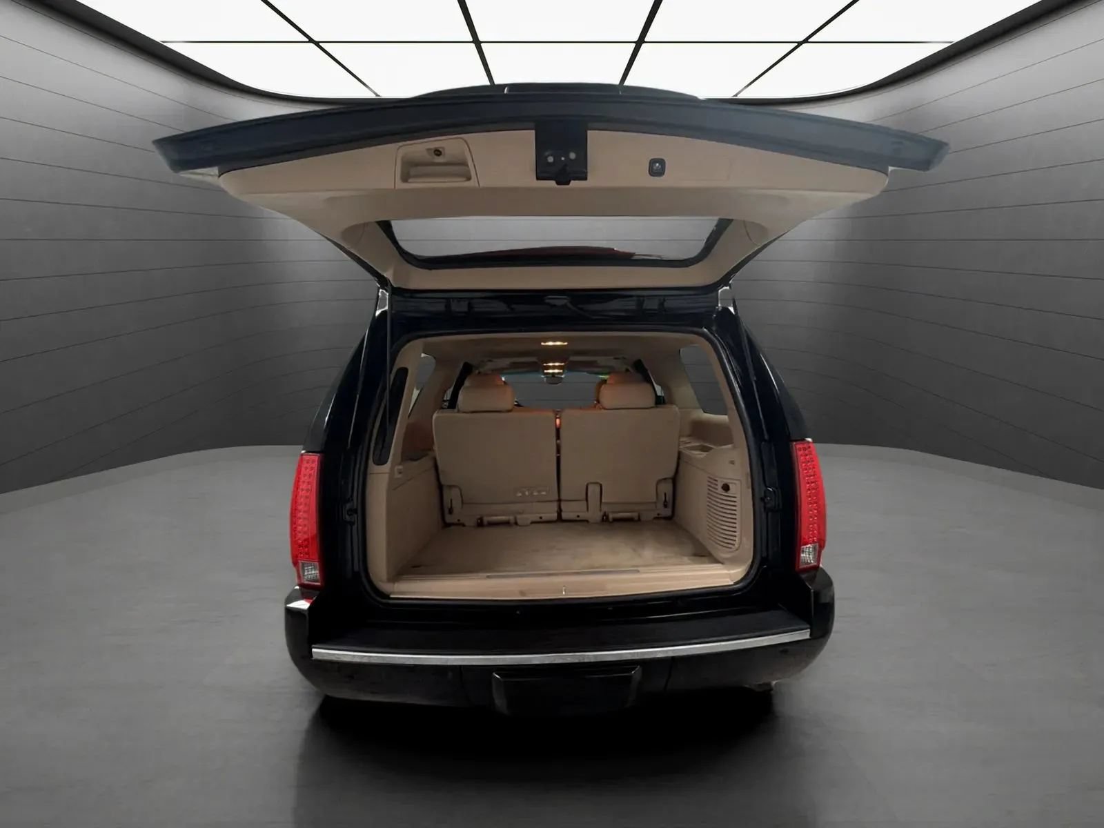 Used 2013 Cadillac Escalade ESV Luxury AWD/4WD image 19