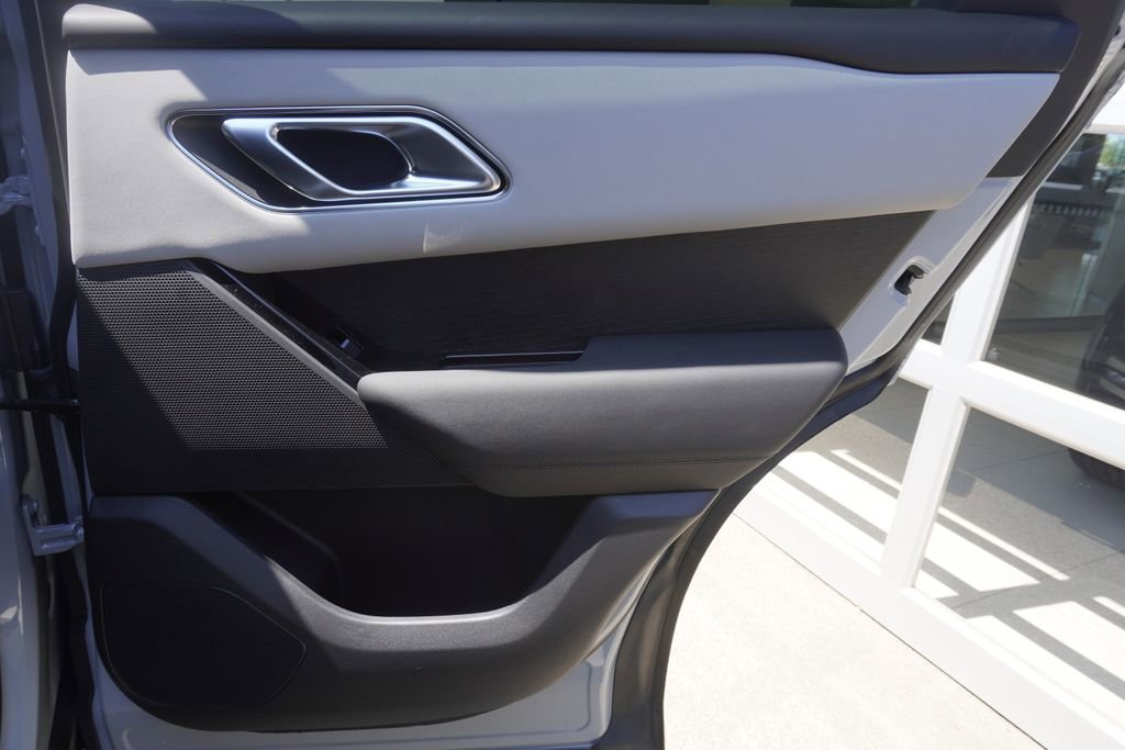New 2026 Land Rover Range Rover Velar Dynamic SE image 25