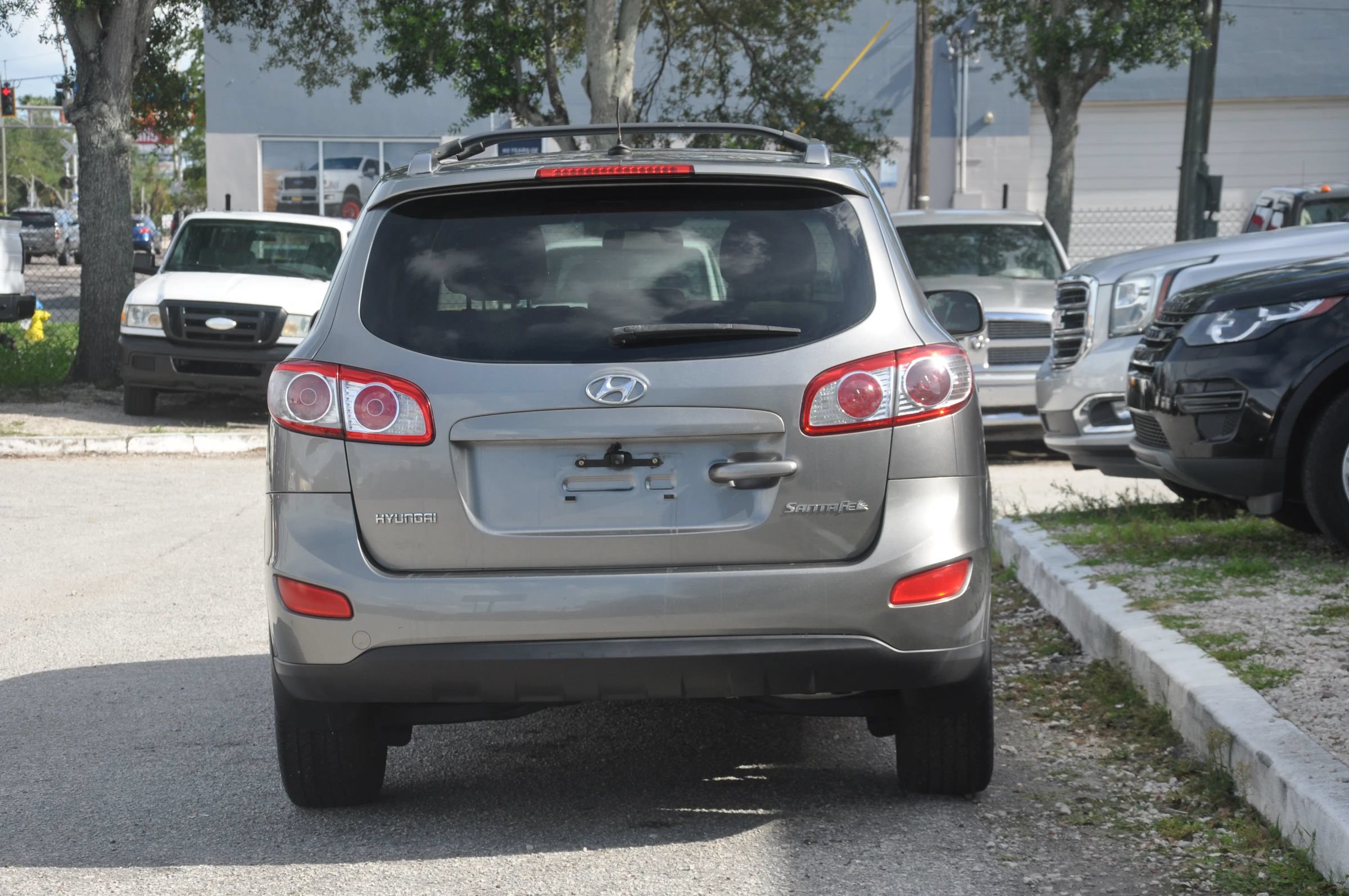 Used 2011 Hyundai Santa Fe SE FWD image 26