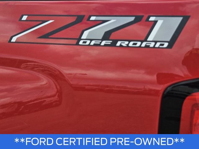 Used 2018 Chevrolet Silverado 1500 LT w/ Texas Edition image 8