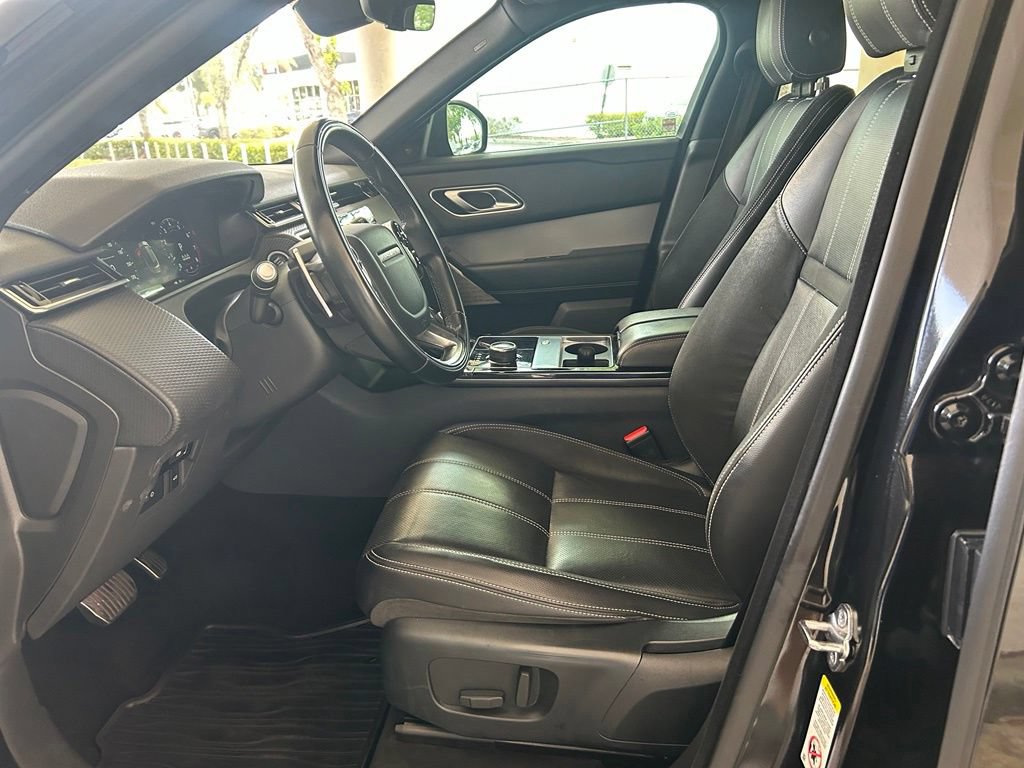Used 2019 Land Rover Range Rover Velar R-Dynamic SE AWD/4WD image 5