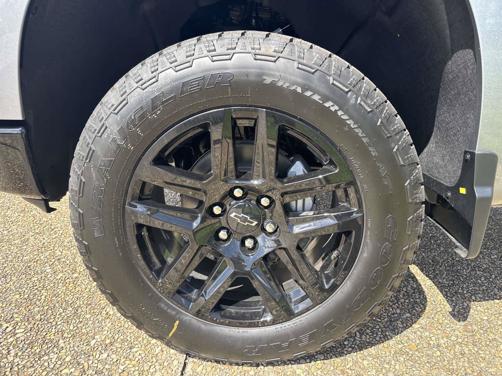 New 2026 Chevrolet Silverado 1500 LT Trail Boss w/ LT Trail Boss Premium Package AWD/4WD image 3