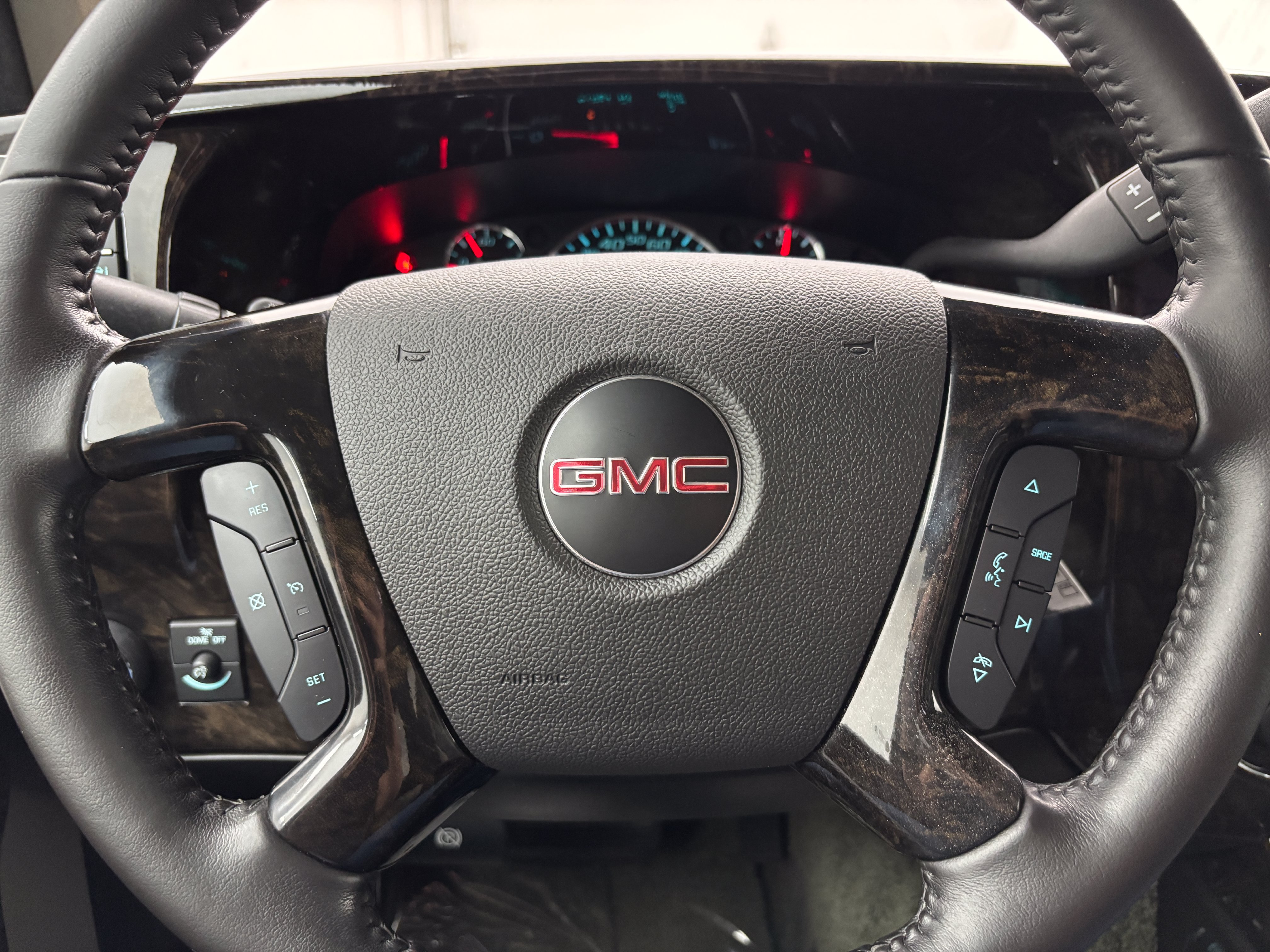Used 2021 GMC Savana 3500 LS w/ Chrome Appearance Package RWD image 30