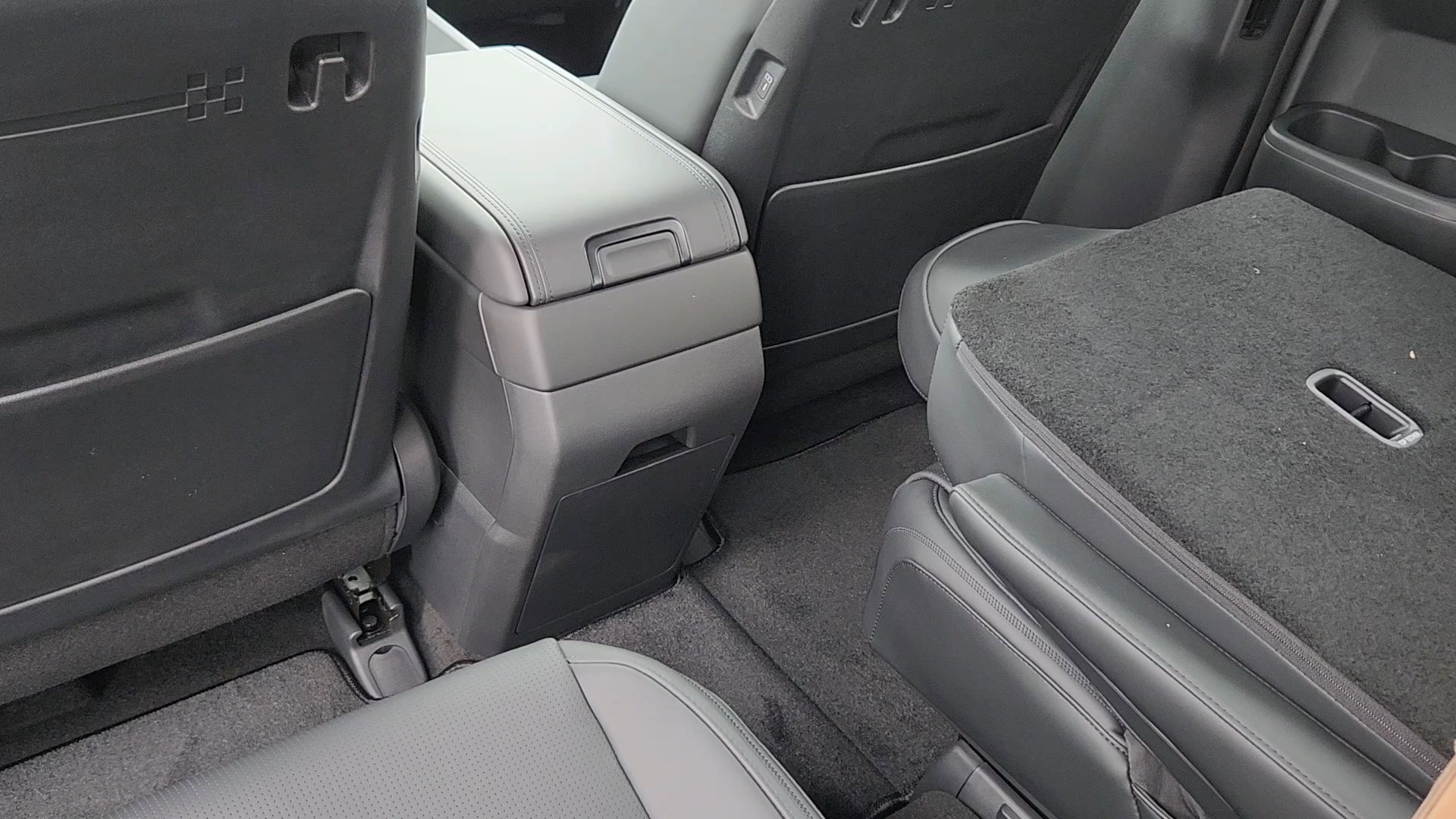 New 2026 Hyundai Santa Fe Calligraphy AWD/4WD image 18