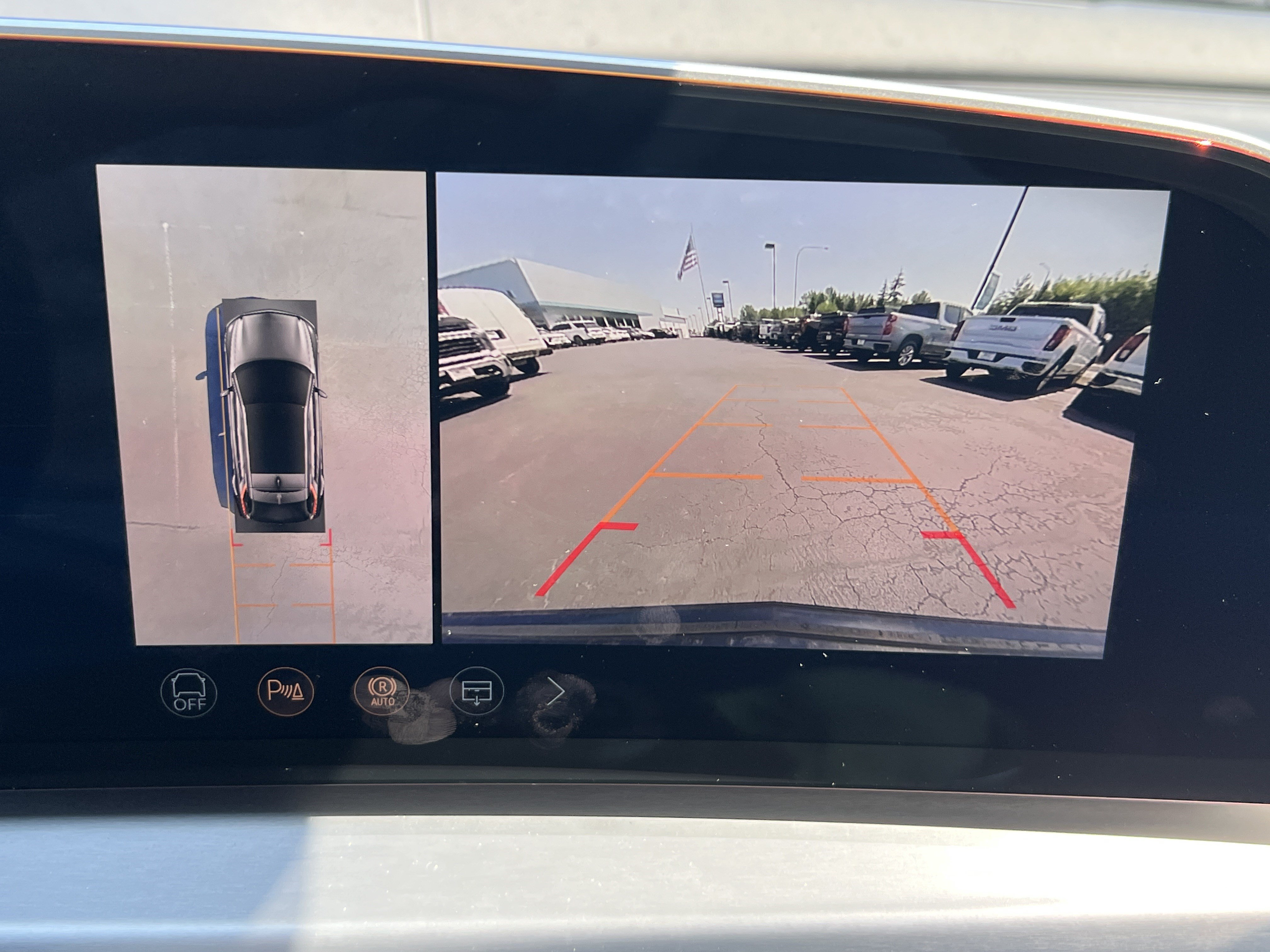 New 2026 Cadillac Lyriq Signature Sport AWD/4WD image 12