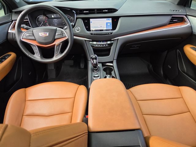 Used 2025 Cadillac XT5 Premium Luxury w/ LPO, Floor Liner Package FWD image 15