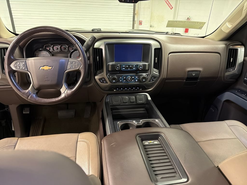 Used 2016 Chevrolet Silverado 1500 LTZ Z71 w/ LTZ Plus Package AWD/4WD image 29