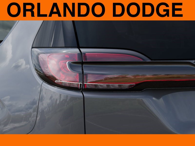 New 2025 Chrysler Pacifica Limited w/ Trailer Tow Group FWD image 9
