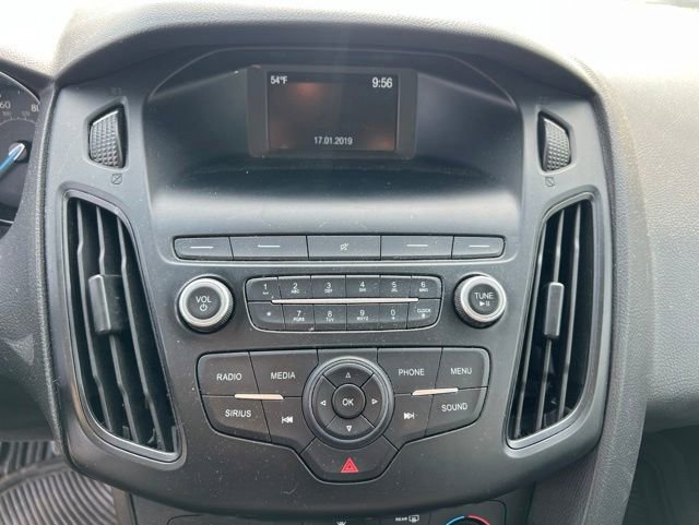 Used 2018 Ford Focus SE w/ SE Winter Package FWD image 20