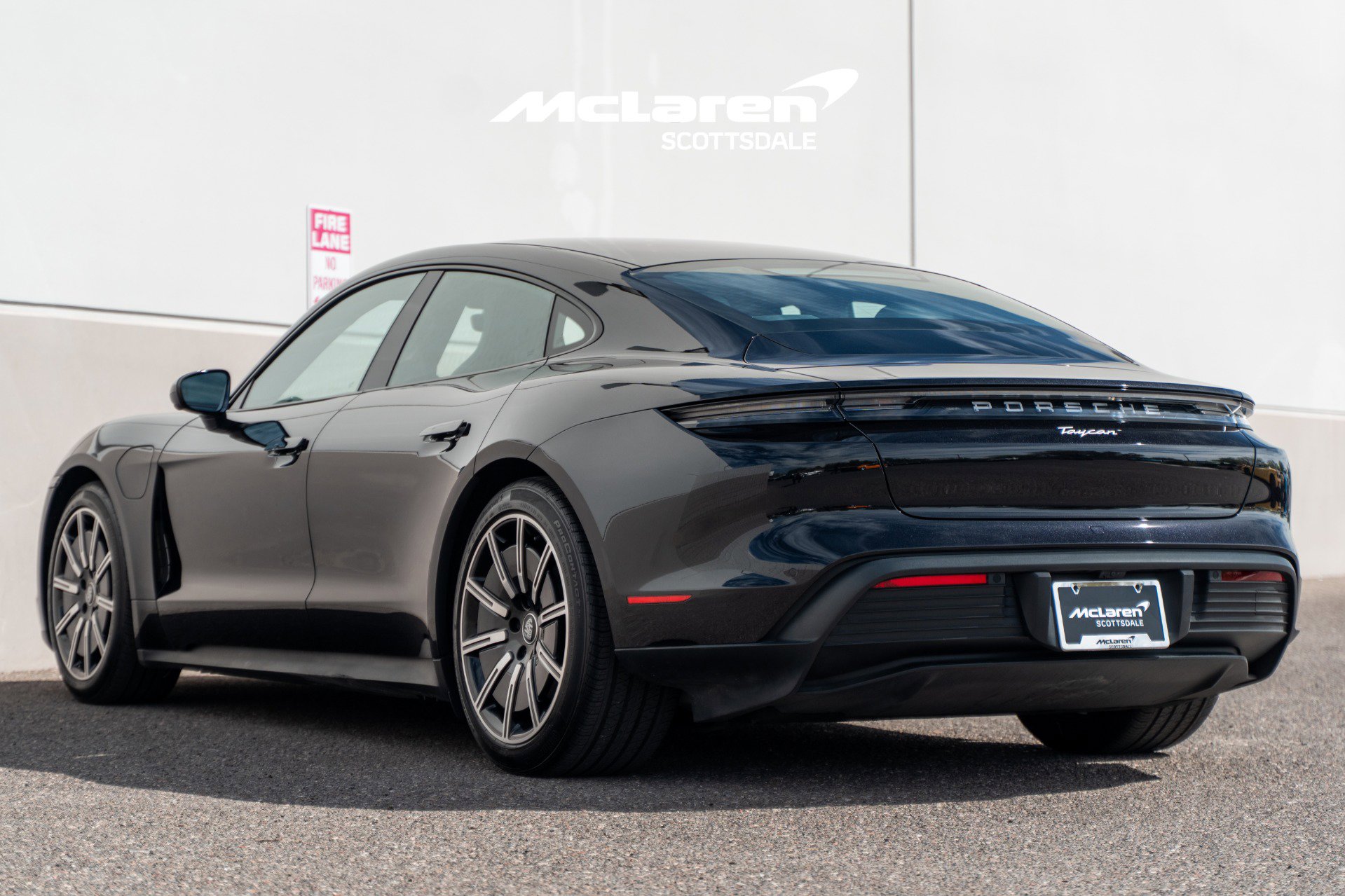 Used 2021 Porsche Taycan image 5