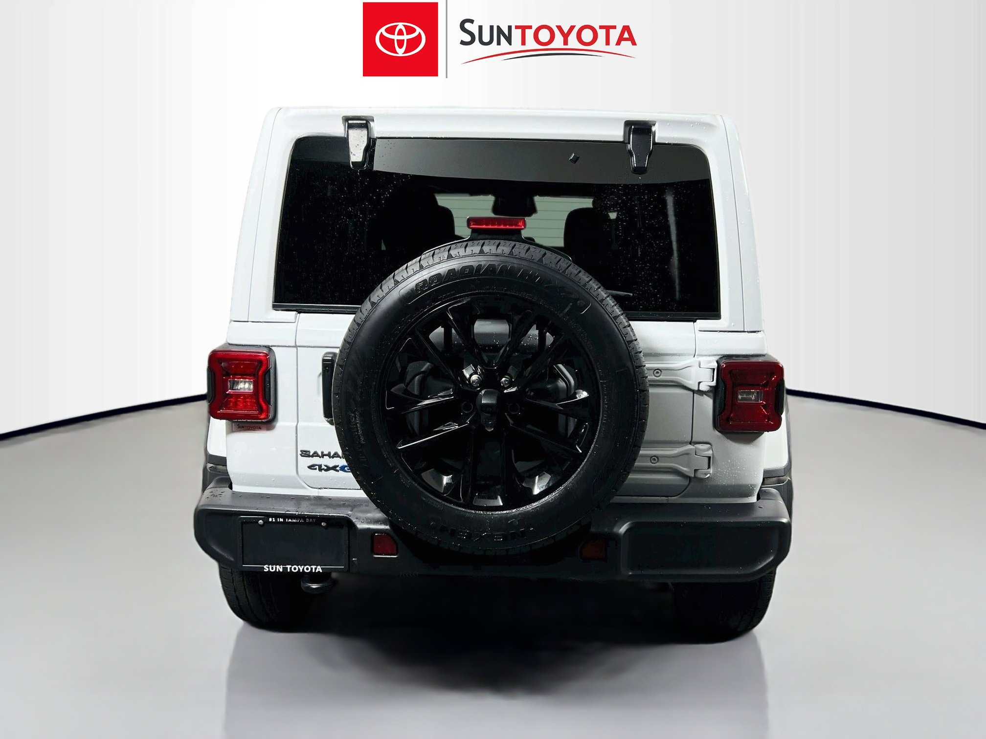 Used 2025 Jeep Wrangler Unlimited Sahara AWD/4WD image 5