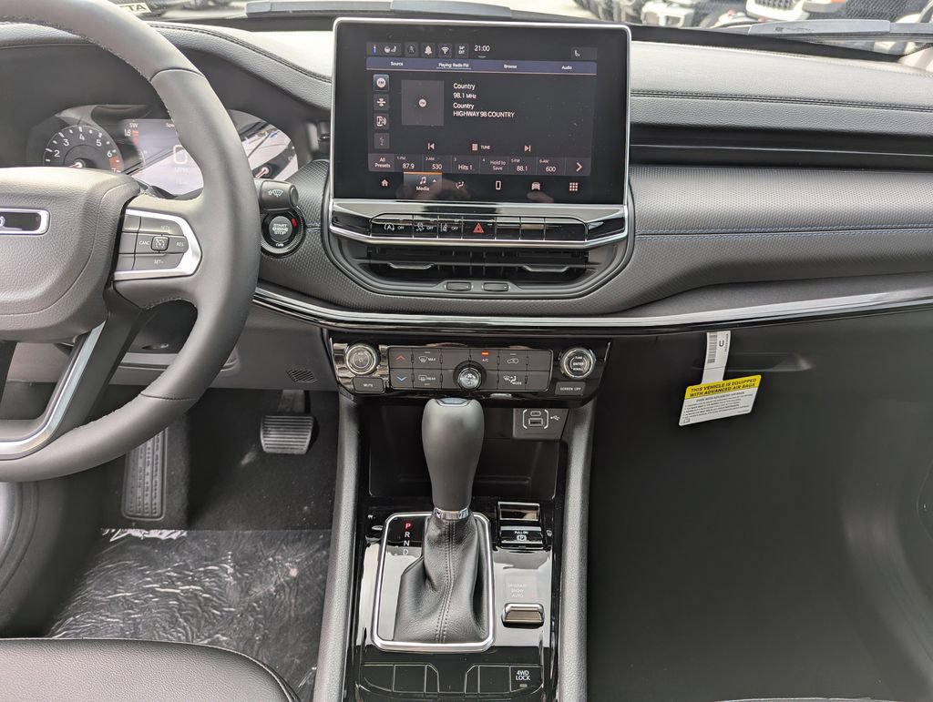 New 2026 Jeep Compass Latitude AWD/4WD image 25
