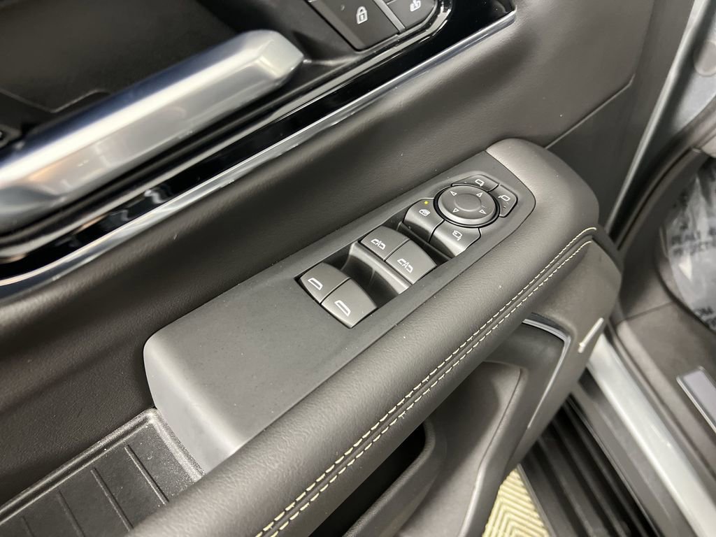 Certified 2025 GMC Yukon Elevation w/ Elevation Premium Package AWD/4WD image 24