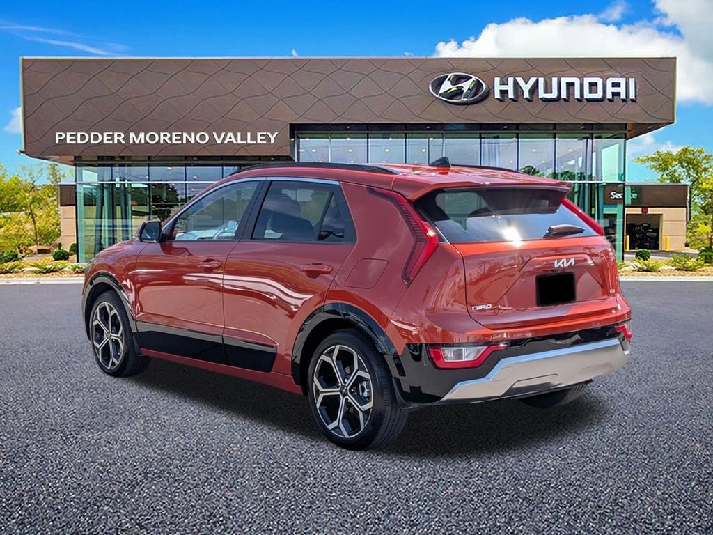 Used 2023 Kia Niro EX Touring image 6