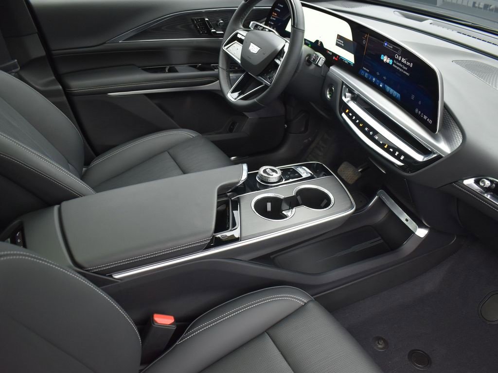 Certified 2024 Cadillac Lyriq Luxury w/ LPO, Floor Liner Package image 32