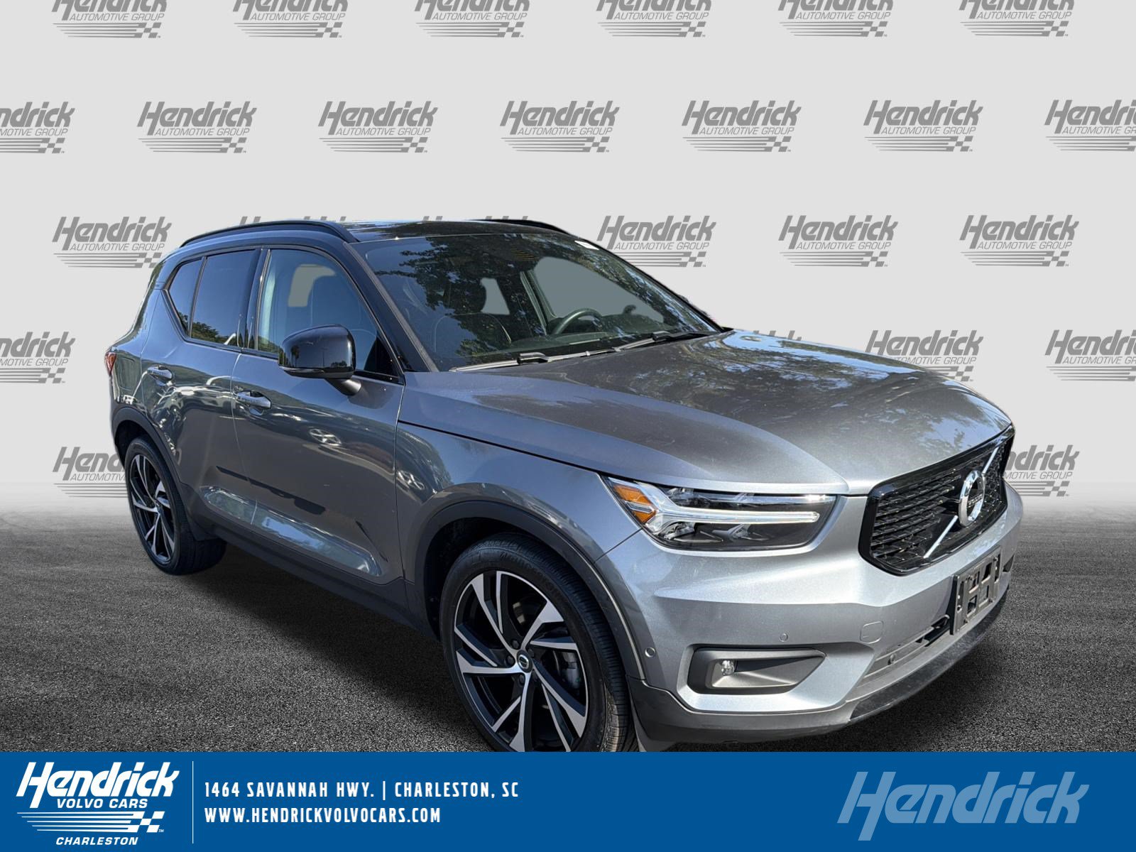 Used 2019 Volvo XC40 T5 R-Design AWD/4WD image 1