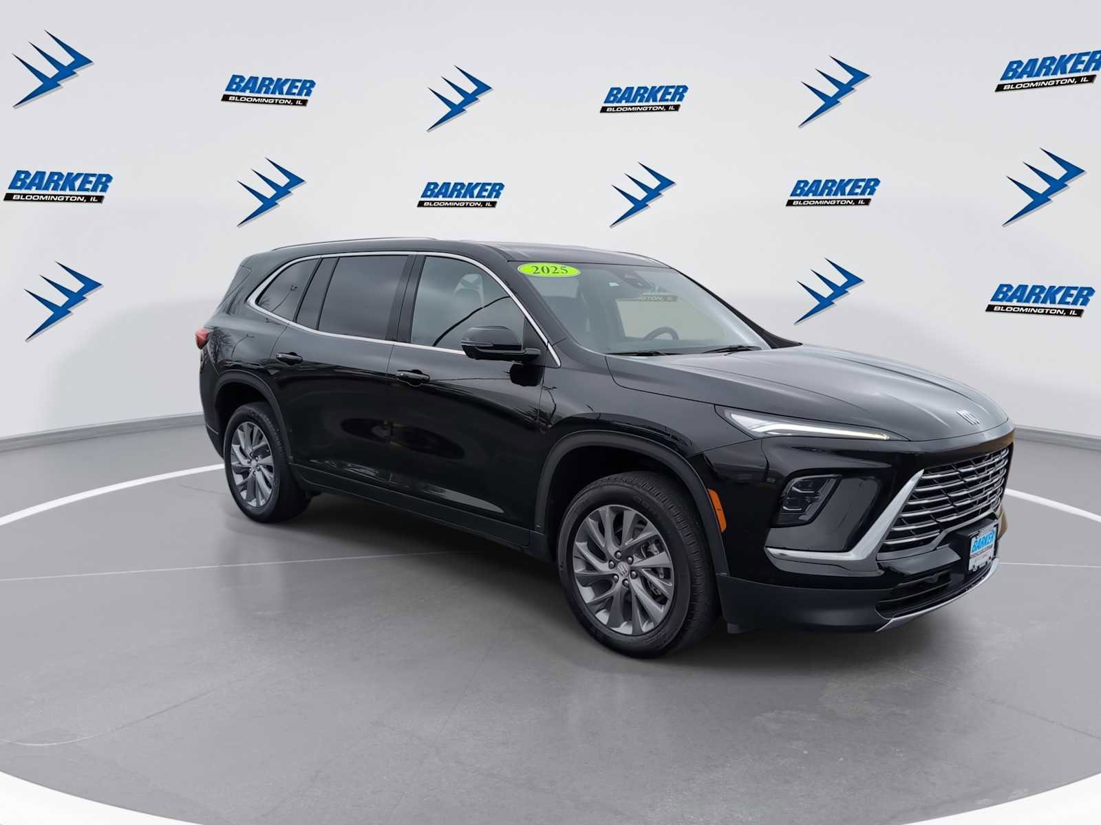 Used 2025 Buick Enclave Preferred image 2