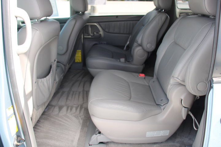 Used 2009 Toyota Sienna XLE image 13