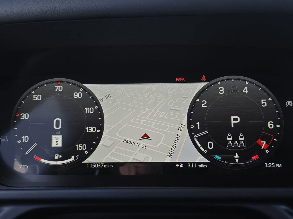 Used 2025 Land Rover Defender 130 X-Dynamic SE image 20