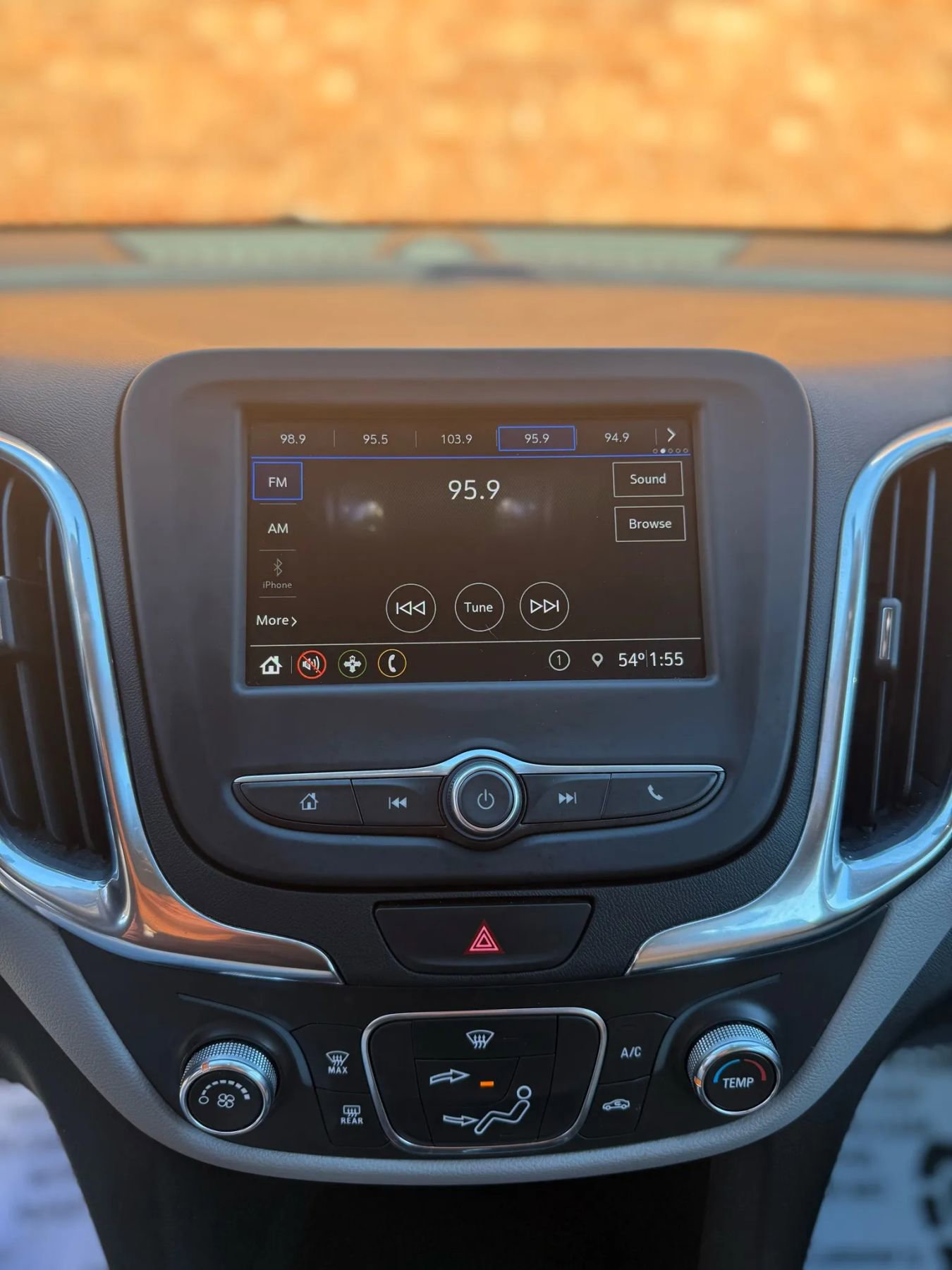 Used 2019 Chevrolet Equinox LS image 15