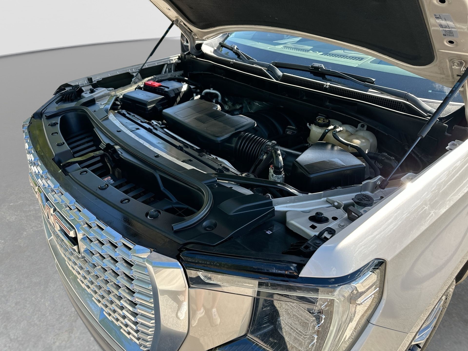 Used 2022 GMC Yukon Denali RWD image 30