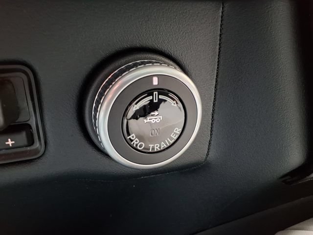 New 2026 Lincoln Navigator L Premier AWD/4WD image 13