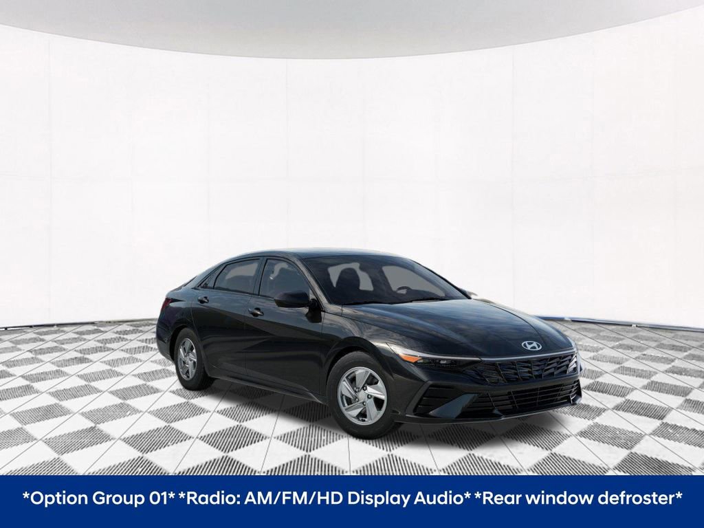 New 2026 Hyundai Elantra SE image 2