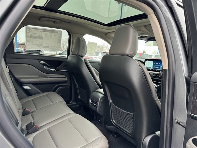 New 2026 Lincoln Corsair Premiere image 11