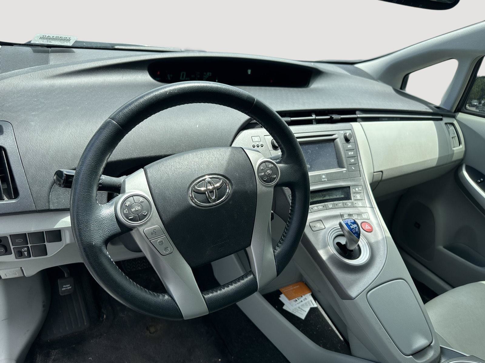 Used 2013 Toyota Prius Five FWD image 10