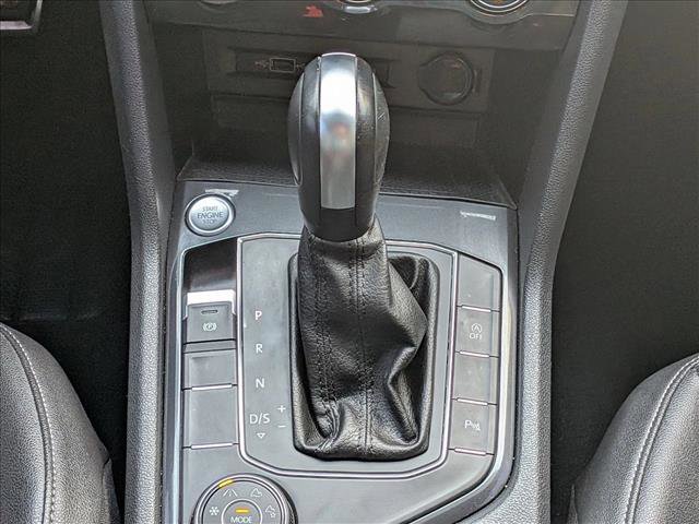 Used 2020 Volkswagen Tiguan SE R-Line AWD/4WD image 11