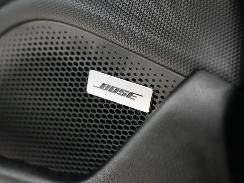 Certified 2025 Porsche Taycan 4S AWD/4WD image 18