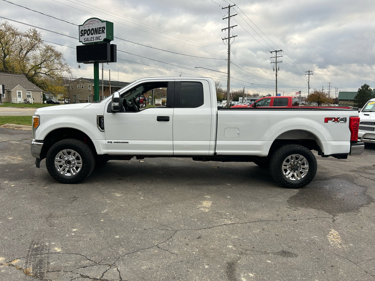 Used 2017 Ford F350 XLT w/ FX4 4x4 Off Road Package image 2