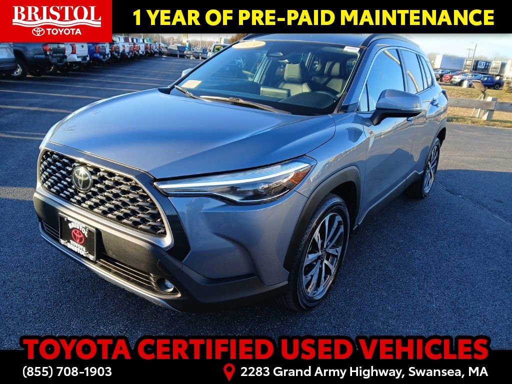 Certified 2024 Toyota Corolla Cross XLE image 3