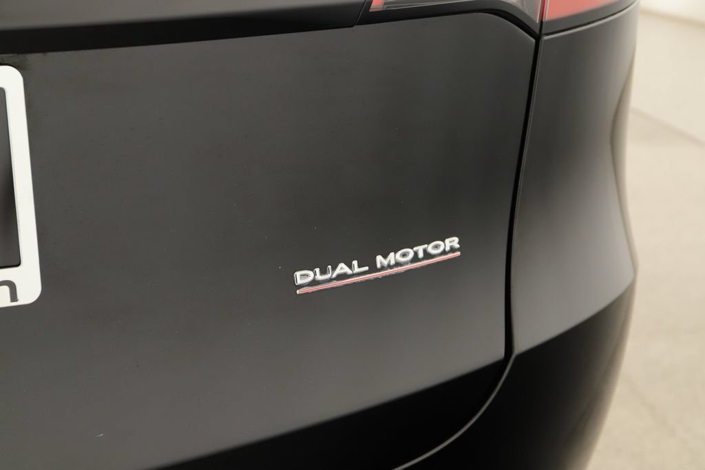 Used 2023 Tesla Model Y Performance AWD/4WD image 34