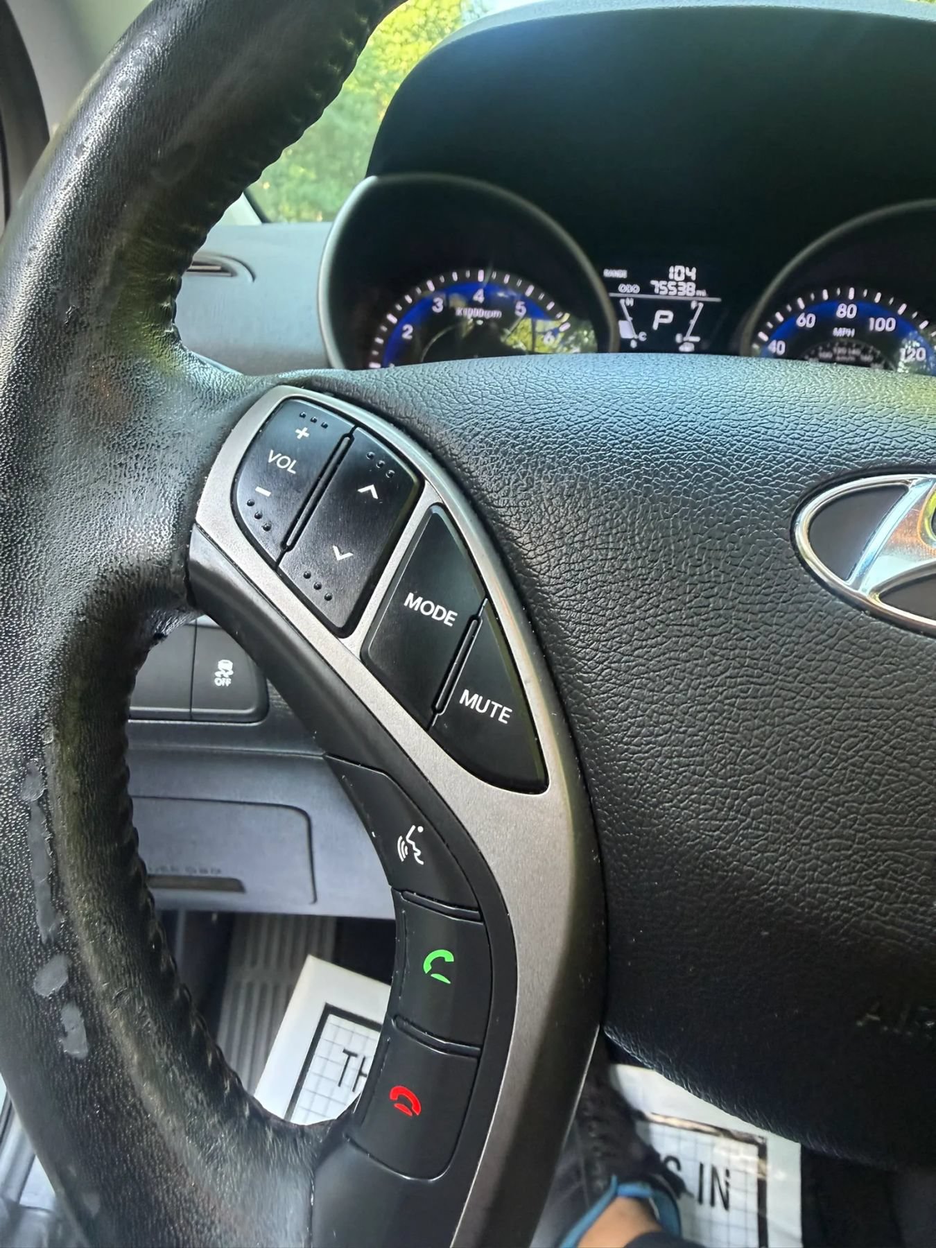 Used 2013 Hyundai Elantra Limited FWD image 17