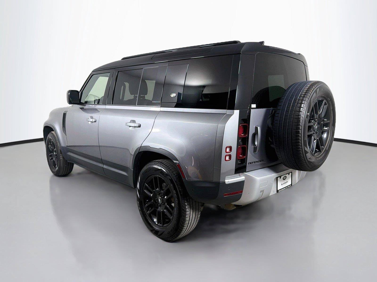 Used 2023 Land Rover Defender 110 S AWD/4WD image 7