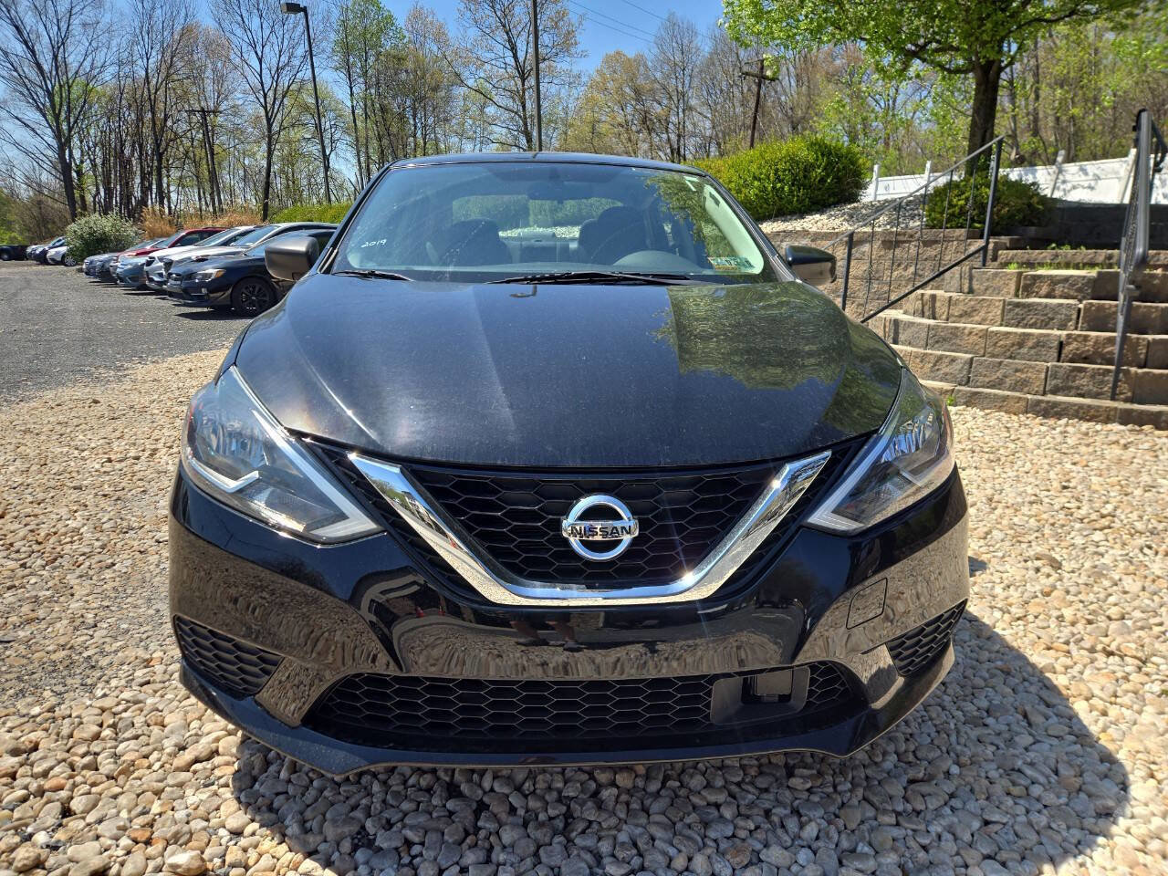 Used 2019 Nissan Sentra SV FWD image 2