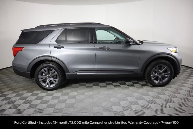 Used 2023 Ford Explorer XLT w/ Equipment Group 202A image 2