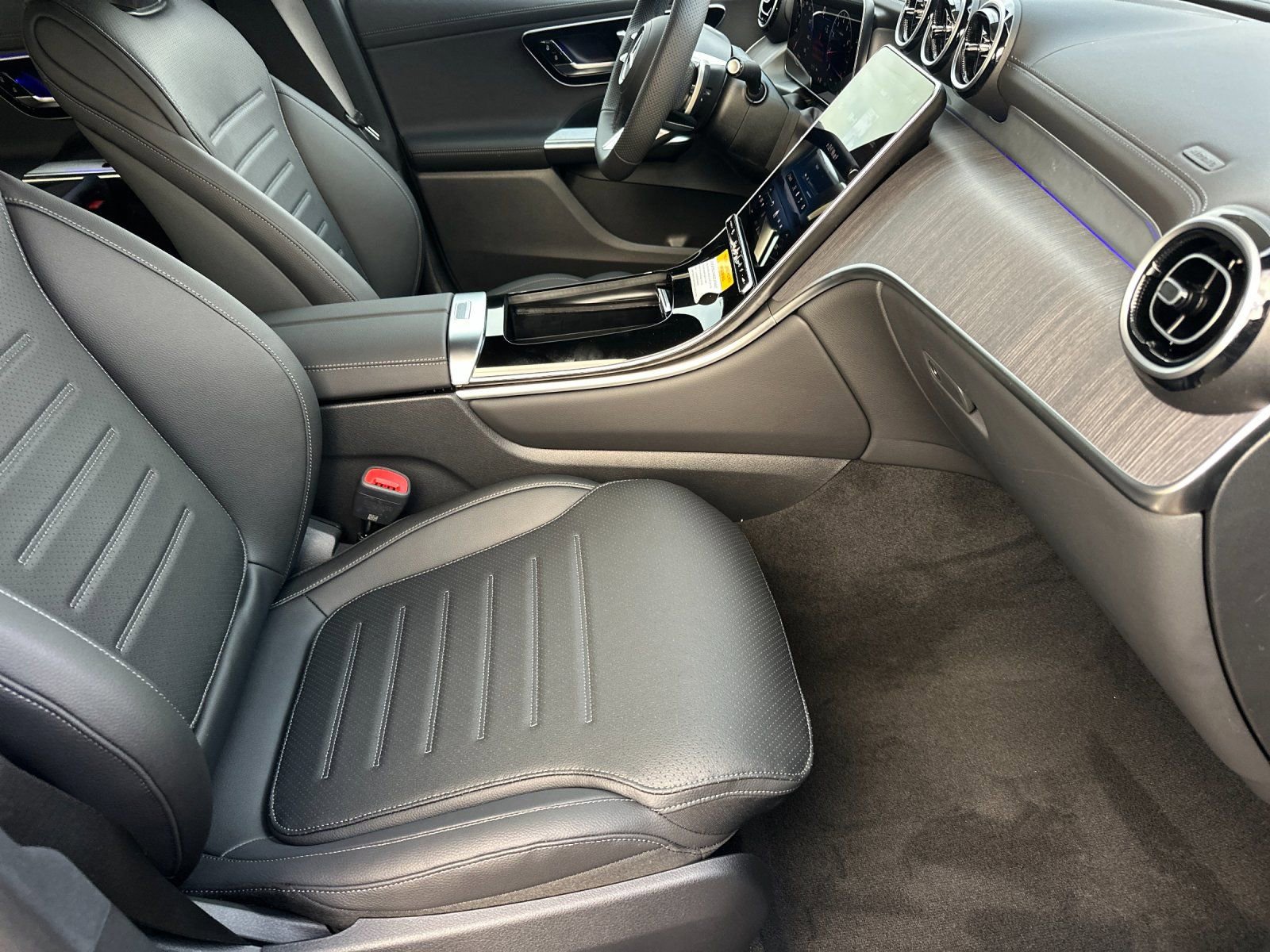 New 2026 Mercedes-Benz GLC 300 4MATIC image 15