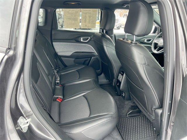 Used 2023 Jeep Compass Latitude w/ Convenience Group image 25