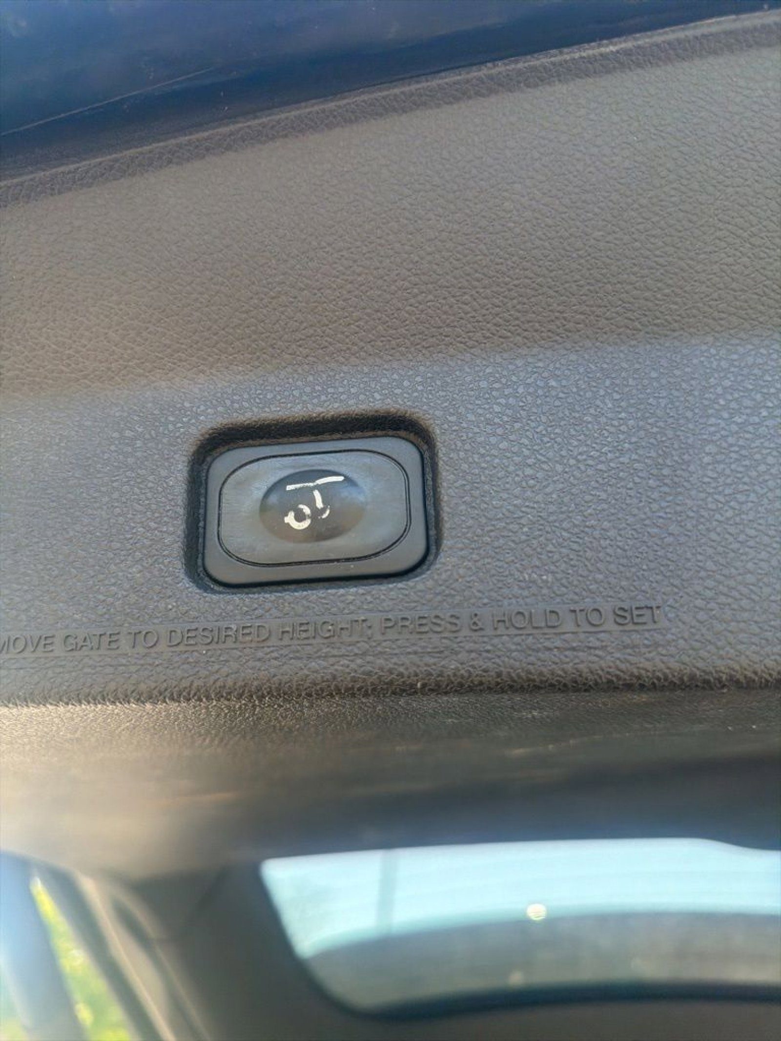 Used 2014 Ford Explorer XLT w/ Equipment Group 202A FWD image 30
