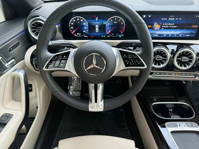Certified 2025 Mercedes-Benz CLA 250 4MATIC image 18