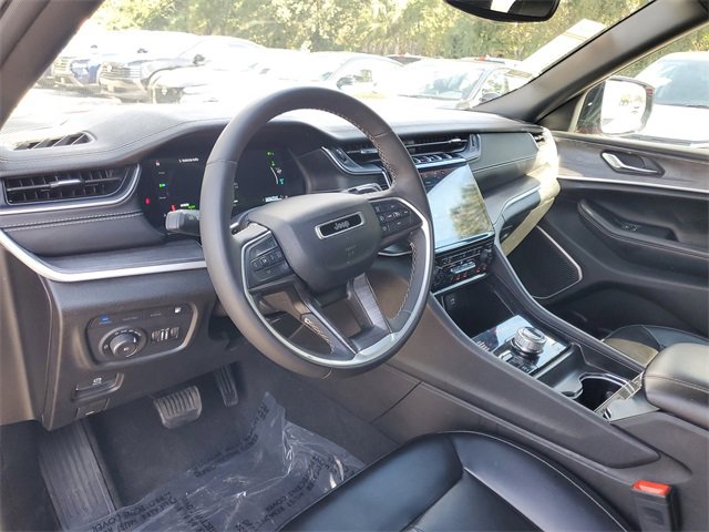 Used 2024 Jeep Grand Cherokee Limited 4xe image 12