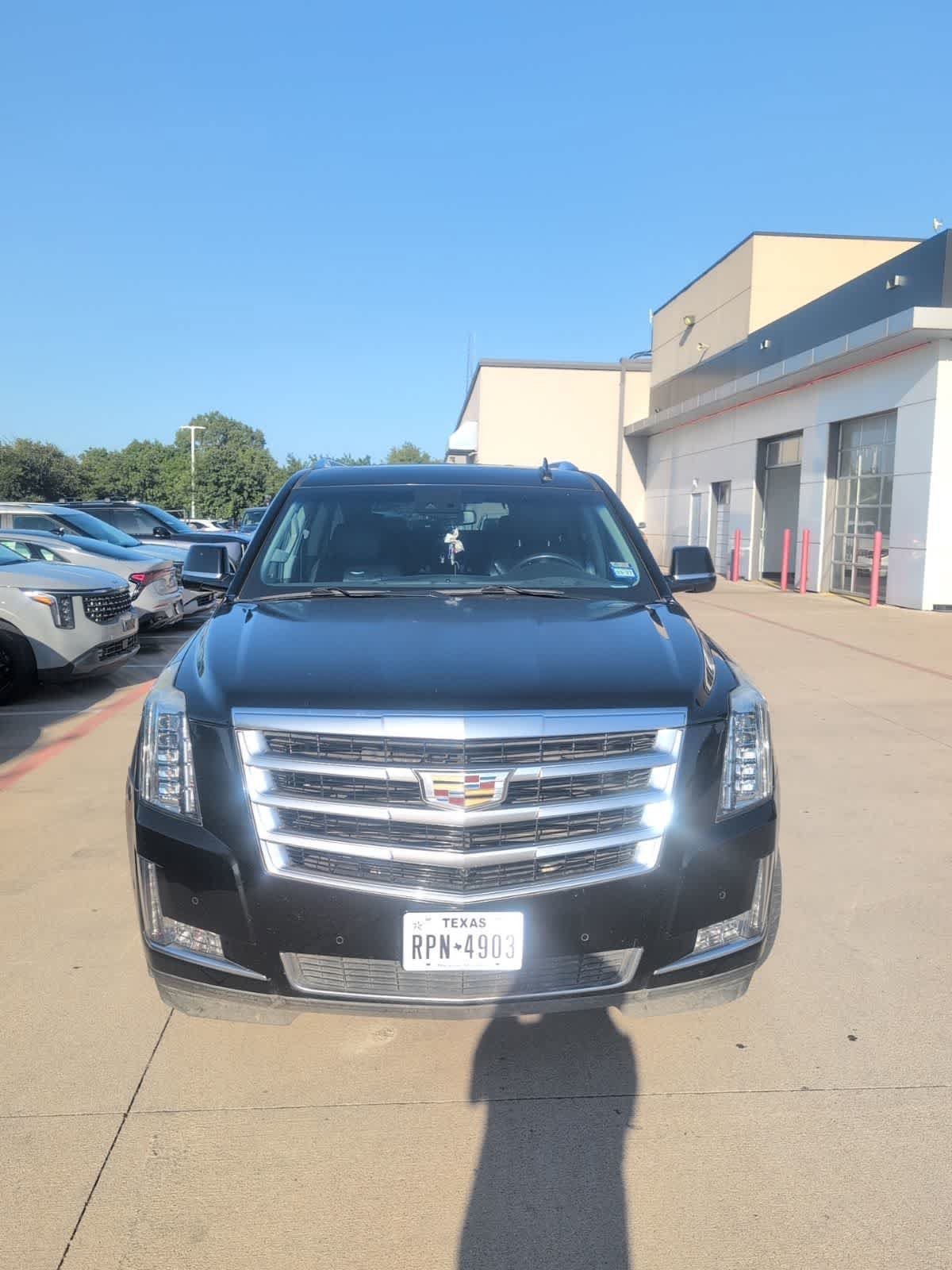 Used 2018 Cadillac Escalade ESV Luxury RWD image 10