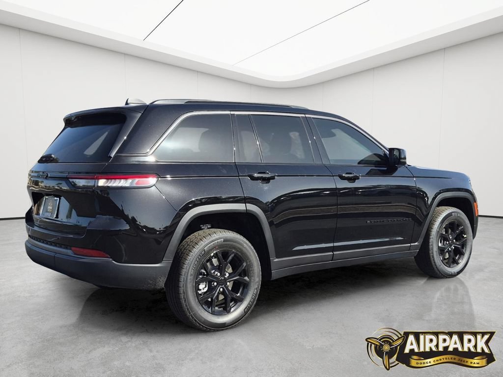 New 2026 Jeep Grand Cherokee Altitude AWD/4WD image 4