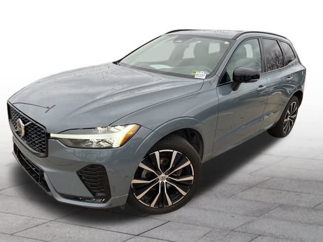 Used 2023 Volvo XC60 B5 Plus w/ Climate Package image 3