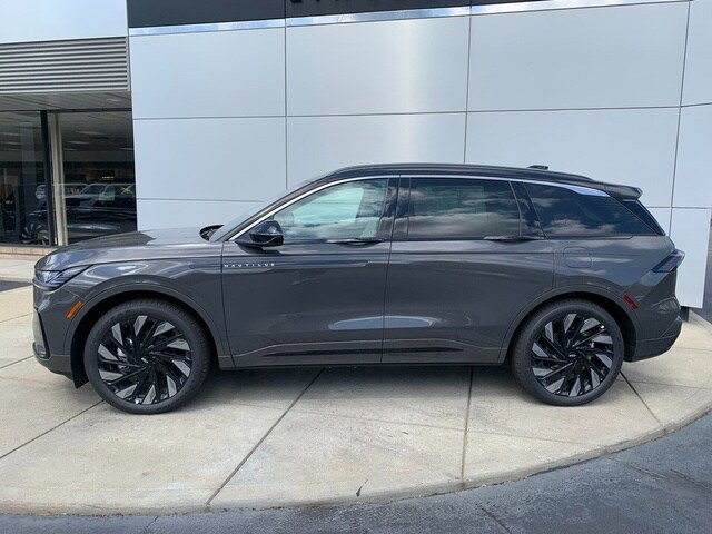New 2026 Lincoln Nautilus Black Label w/ Jet Appearance Package AWD/4WD image 9