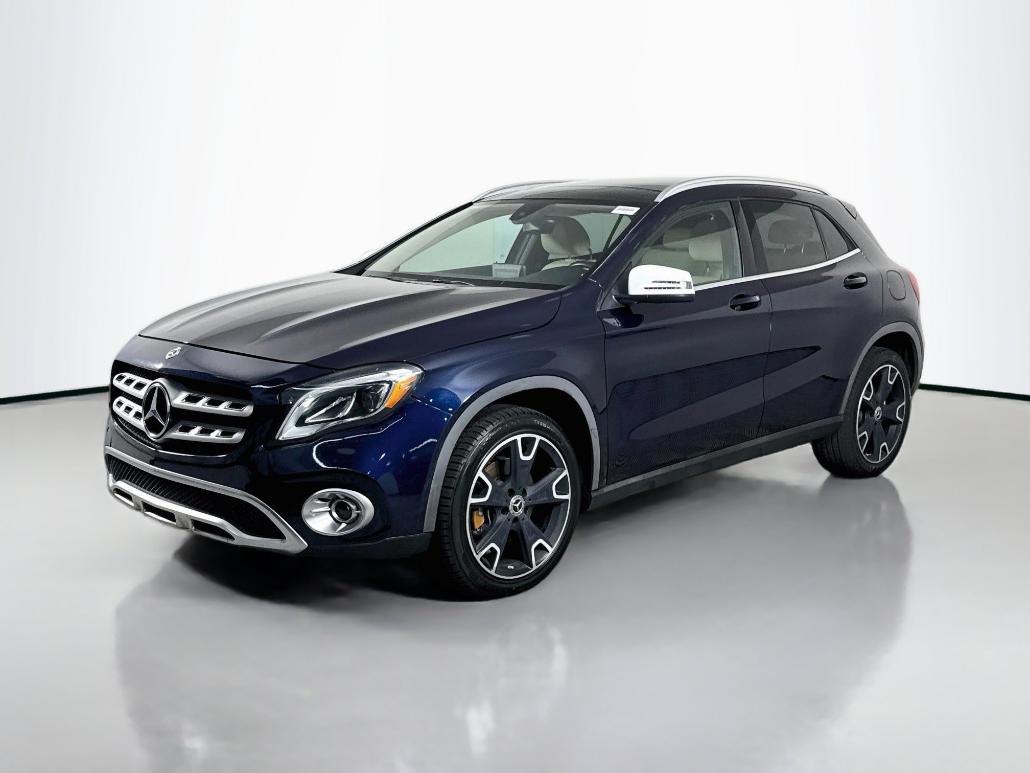 Used 2019 Mercedes-Benz GLA 250 w/ Convenience Package image 4