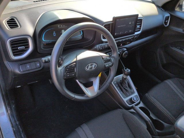 Certified 2023 Hyundai Venue SEL image 13